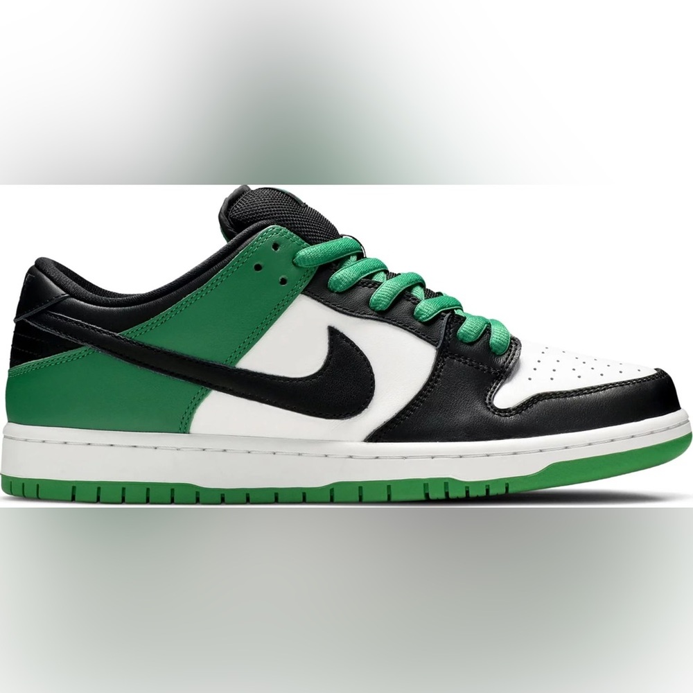 Nike Dunk Low Pro SB ‘Classic Green’. Men size 7 Women 8.5